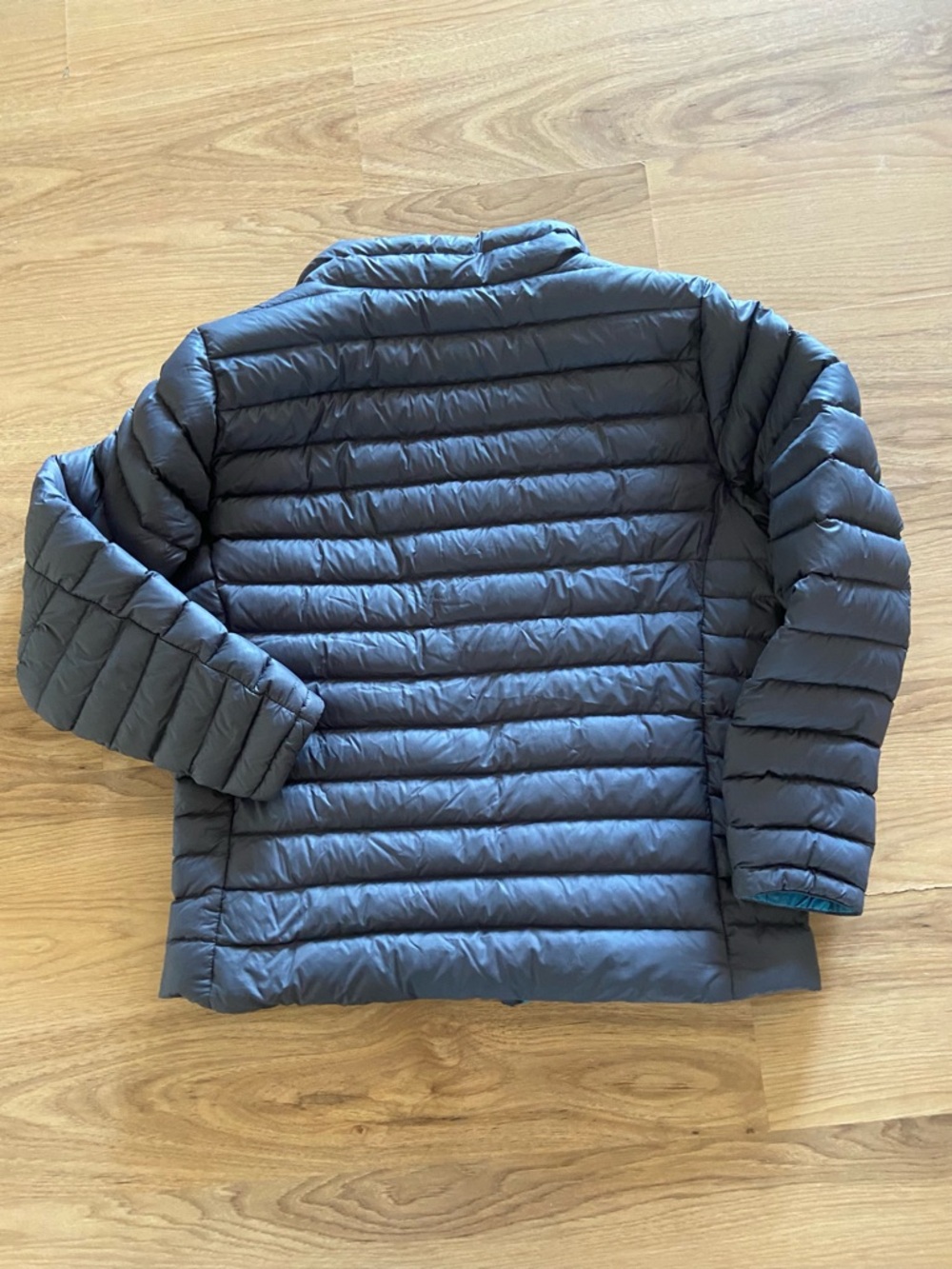 Patagonia Men's Puffer Jacket XL- Grey with Bright Teal Lining - Picture 7 of 9